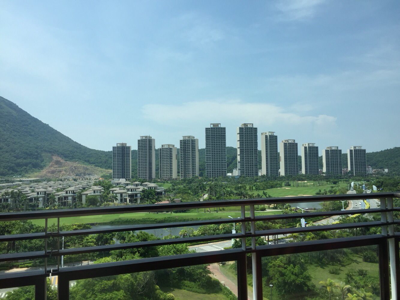 海陵岛闸坡保利皇冠假日酒店-住宿1晚 自助双早 无限次滨海露天温泉